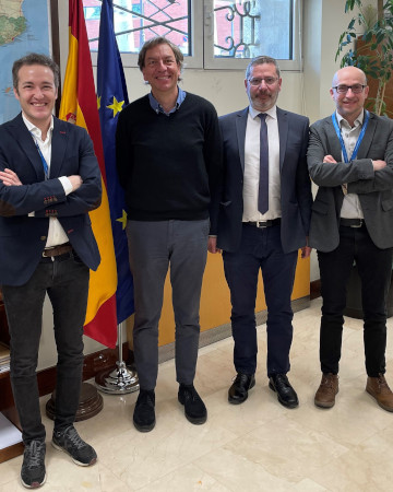 Luis Campos y Txerra García de Eulate en su reunión de hoy con el subdirector general de la Unidad de Rendición de Cuentas del Gobierno de España, Javier Rico.